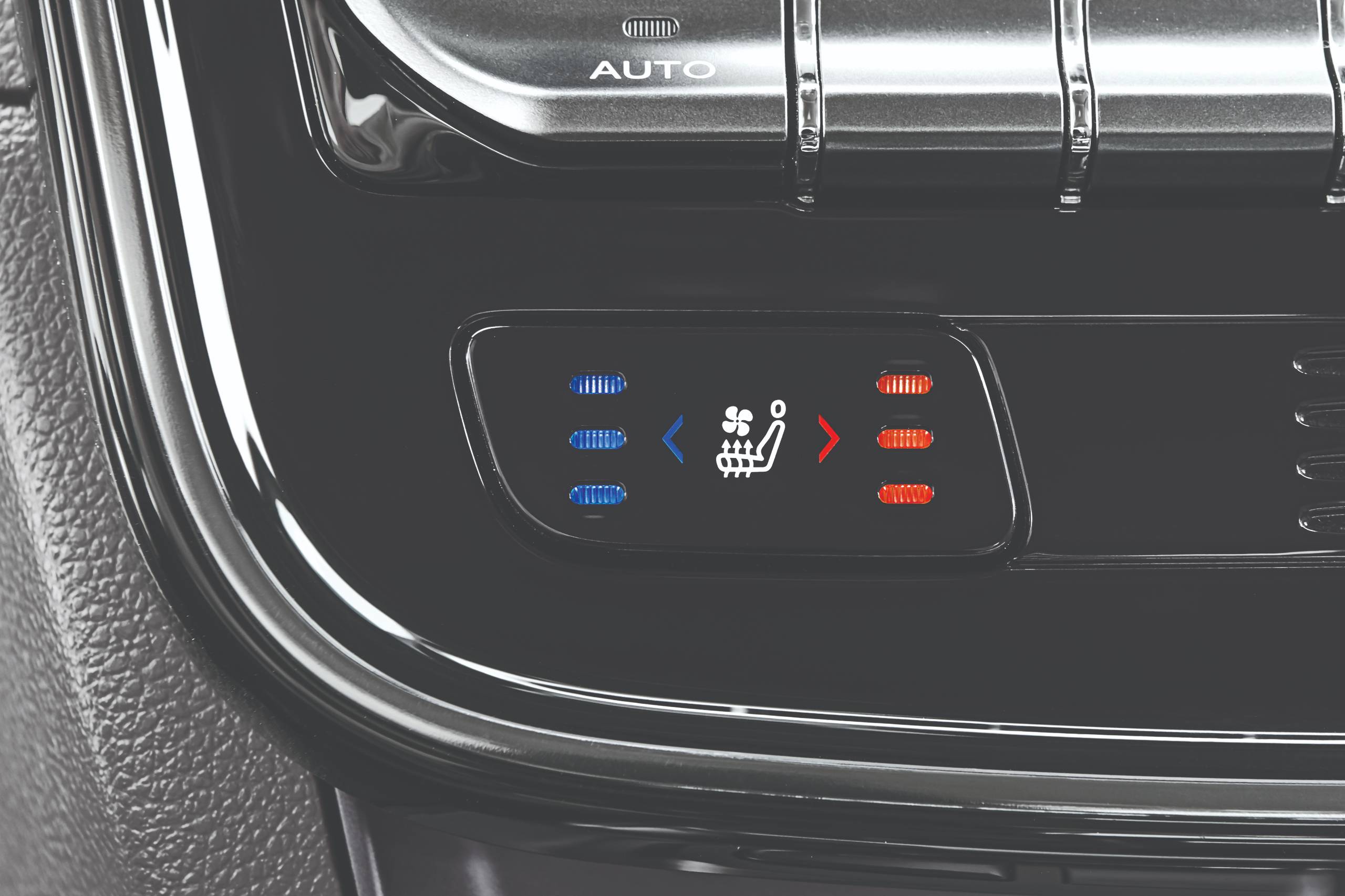 Front seat control & indicator